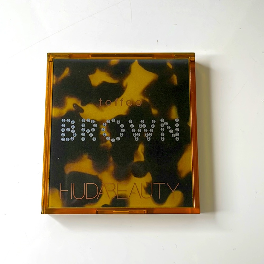 🌟Huda Beauty Toffee Brown Obsessions Eyeshadow Palette